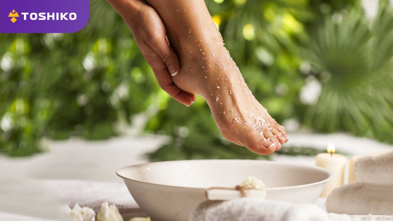 Tác dụng của nước muối ngâm chân: Hướng dẫn cách pha