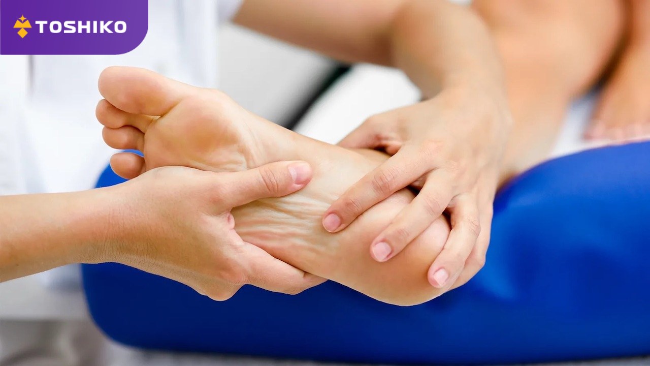 Viêm cân gan chân: Dấu hiệu, nguyên nhân và cách chăm sóc tại nhà