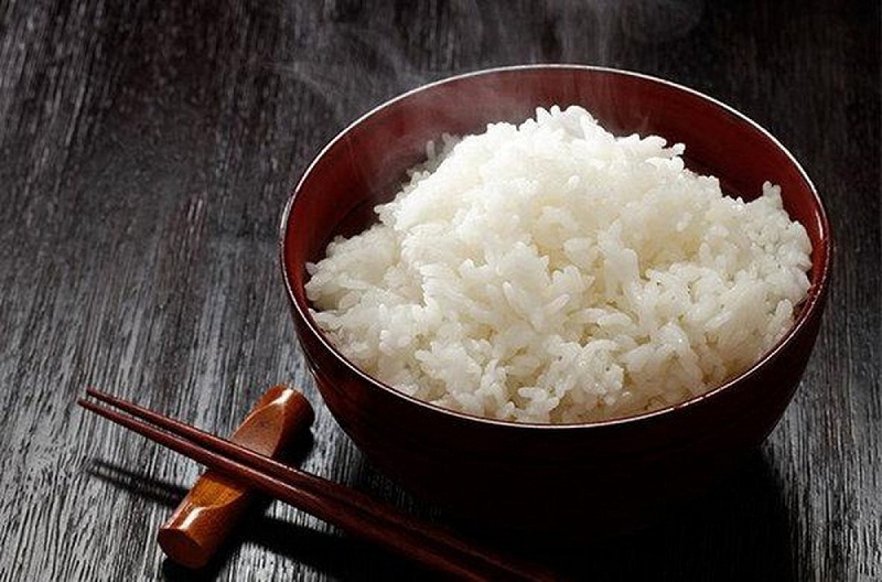 1 bát cơm bao nhiêu calo? Bí quyết ăn cơm không lo béo – Toshiko