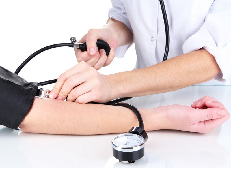 Trị số huyết áp tâm thu/tâm trương dưới 90/60 mmHG là bạn đã bị tụt huyết áp