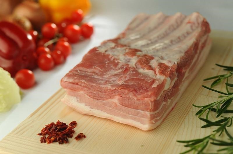 Ăn thịt heo có béo không?