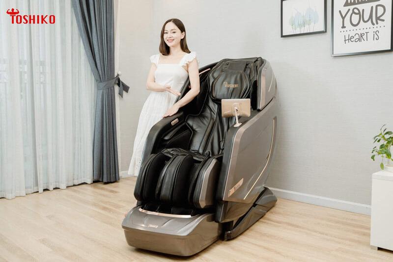 Ghế massage Toshiko T9900 sở hữu con lăn 6D với khả năng xoay 360 độ