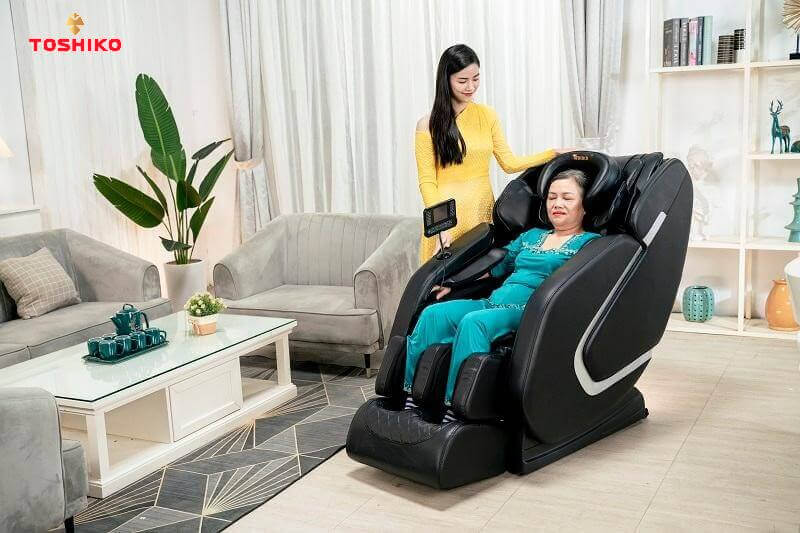 Chọn ghế massage có chức năng hỗ trợ trị liệu cho người già
