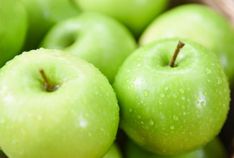 Một quả táo xanh nguyên vỏ sẽ cung cấp cho cơ thể khoảng 80 calo 