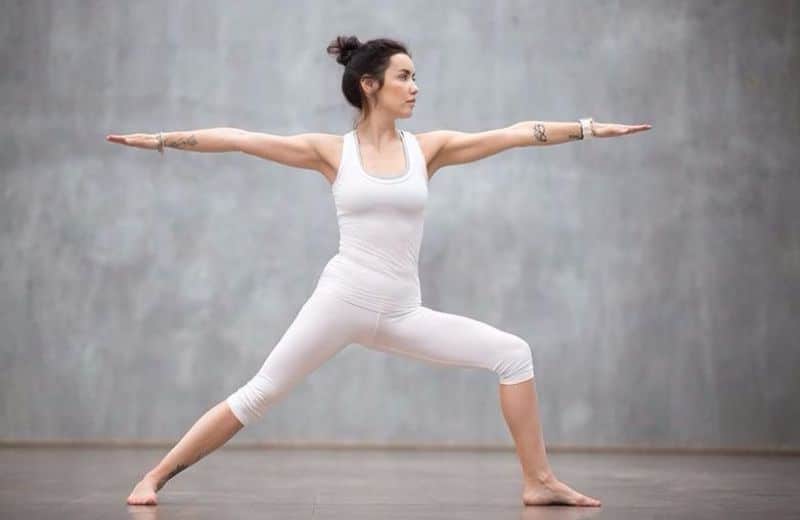 bài tập yoga cho người mới bắt đầu - tư thế chiến binh 