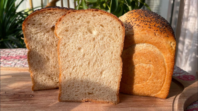 Hàm lượng calo có trong loại bánh mì Sandwich nguyên cám khoảng 230 calo