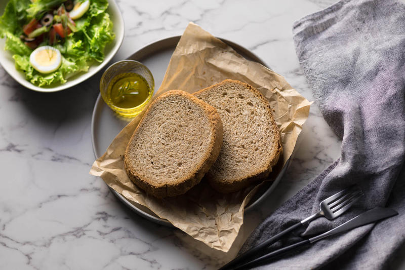 Bánh mì nguyên cám là loại thực phẩm có giá trị dinh dưỡng cao