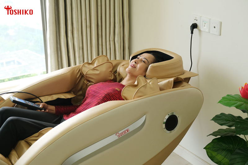 Dùng ghế massage để giảm đau