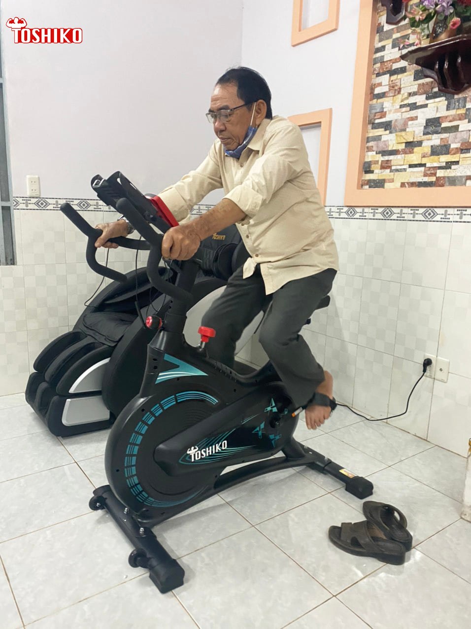 Xe đạp tập cho người già