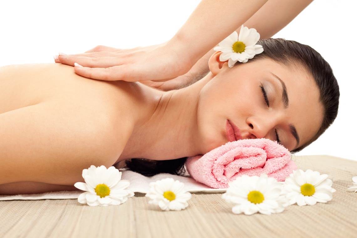 Tác dụng của massage trị liệu là giảm đau, nhức mỏi