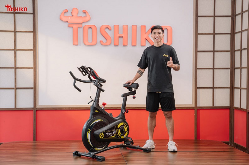 Xe đạp tập Toshiko thiết kế hiện đại, sang trọng, bắt mắt