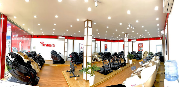Không gian bên trong cửa hàng bán máy chạy bộ Gia Lai Toshiko