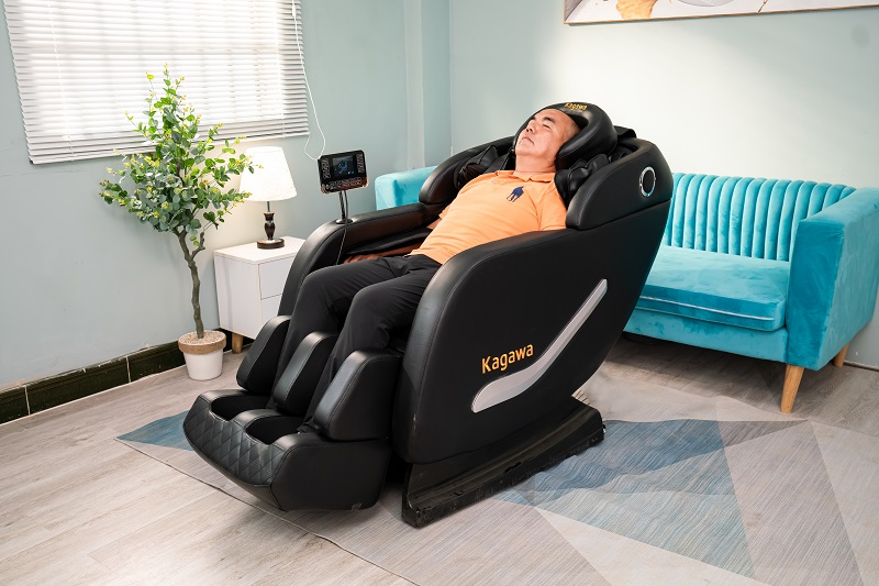 Ghế massage Kagawa K25 thiết kế tiện lợi, phù hợp với người vóc dáng nhỏ 