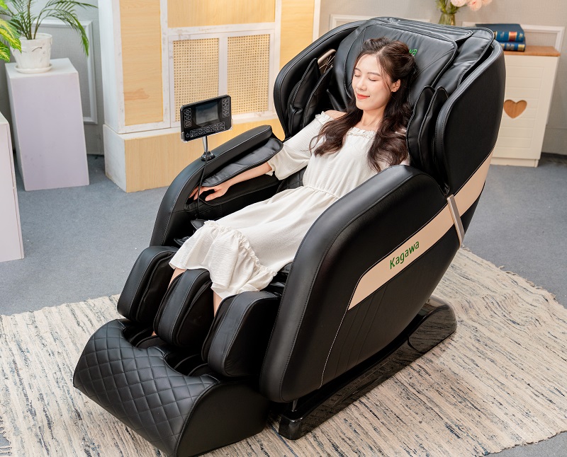 Ghế massage Kagawa K6 Pro trang bị cảm ứng lùi tường, giúp tiết kiệm diện tích 