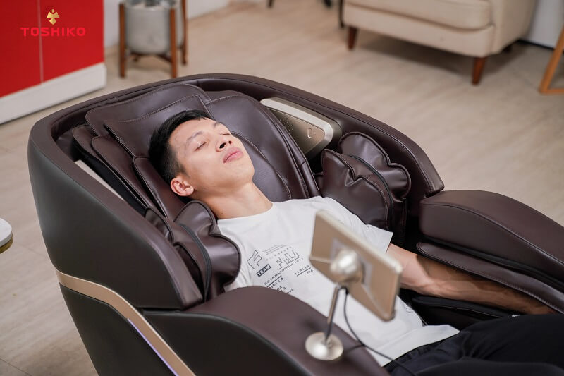 Ghế massage toàn thân Toshiko T22 tính năng cao cấp, mang đến trải nghiệm mát xa chân thật như tay người