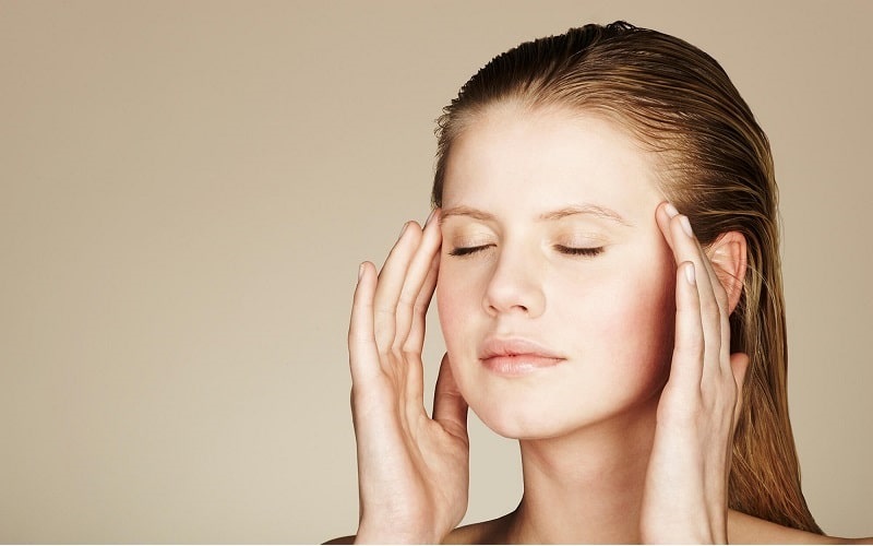 Massage thái dương là một phương pháp xoa bóp, ấn huyệt vùng thái dương