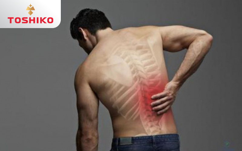 Đau thắt lưng bên phải báo hiệu bệnh gì? Nguyên nhân và cách chữa trị